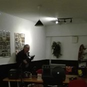 DJ Joop druk in de weer